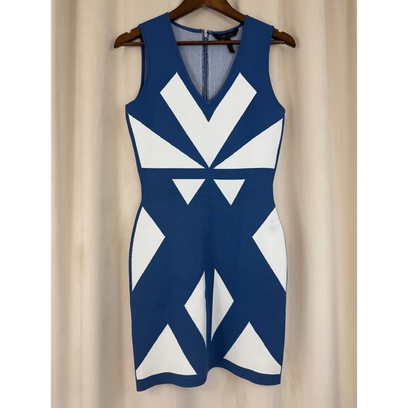 BCBGMaxAzria Dresses & Skirts - BCBGMaxAzria Evinna Blue & White Geometric Jacquard Sheath Dress – Size Small